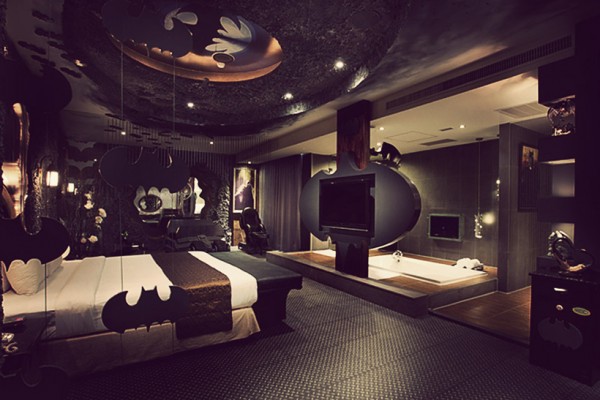 Batman Hotel room