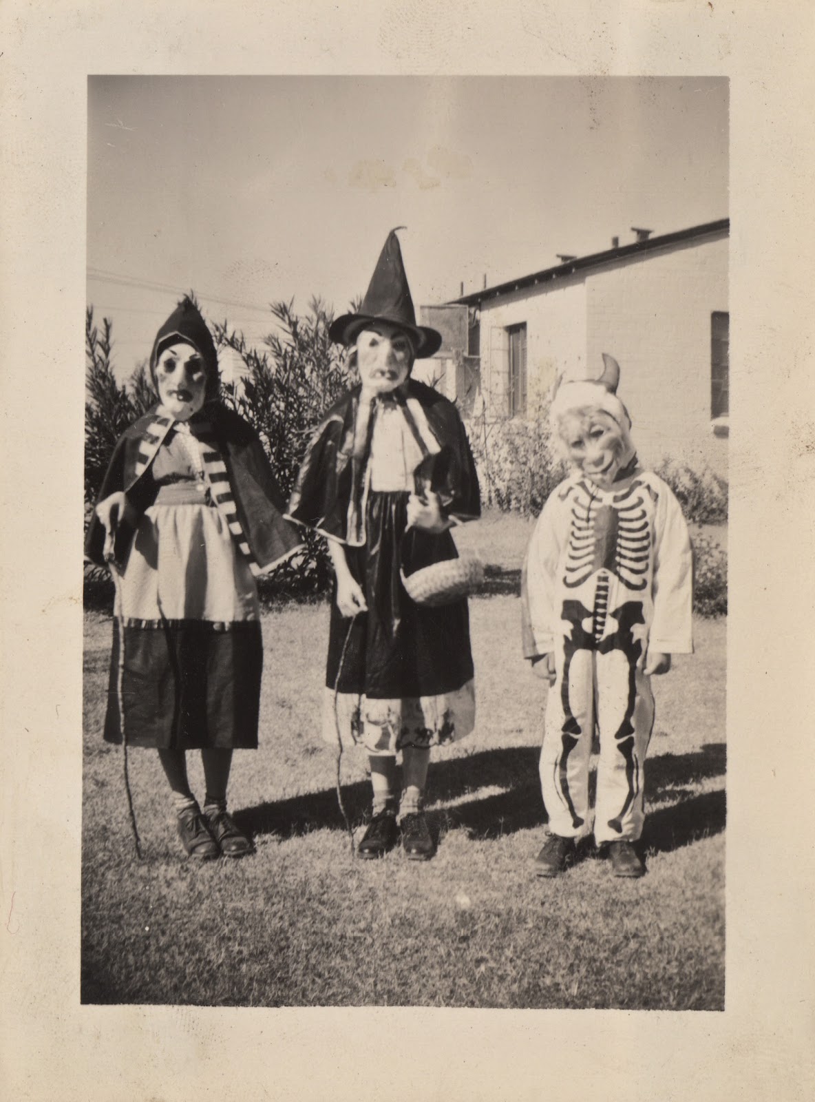 Creepy Vintage Halloween Costumes