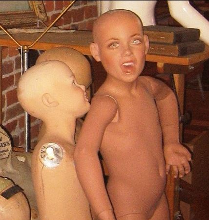 Creepy Dolls And Mannequins