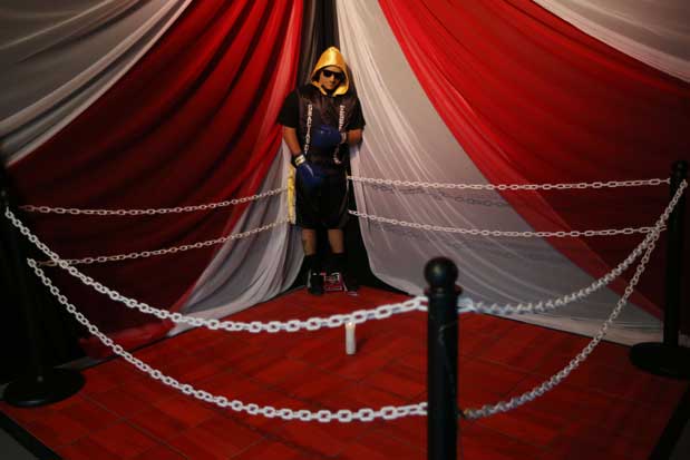 Murdered Boxer Is Propped Up In The Ring At His Wake
