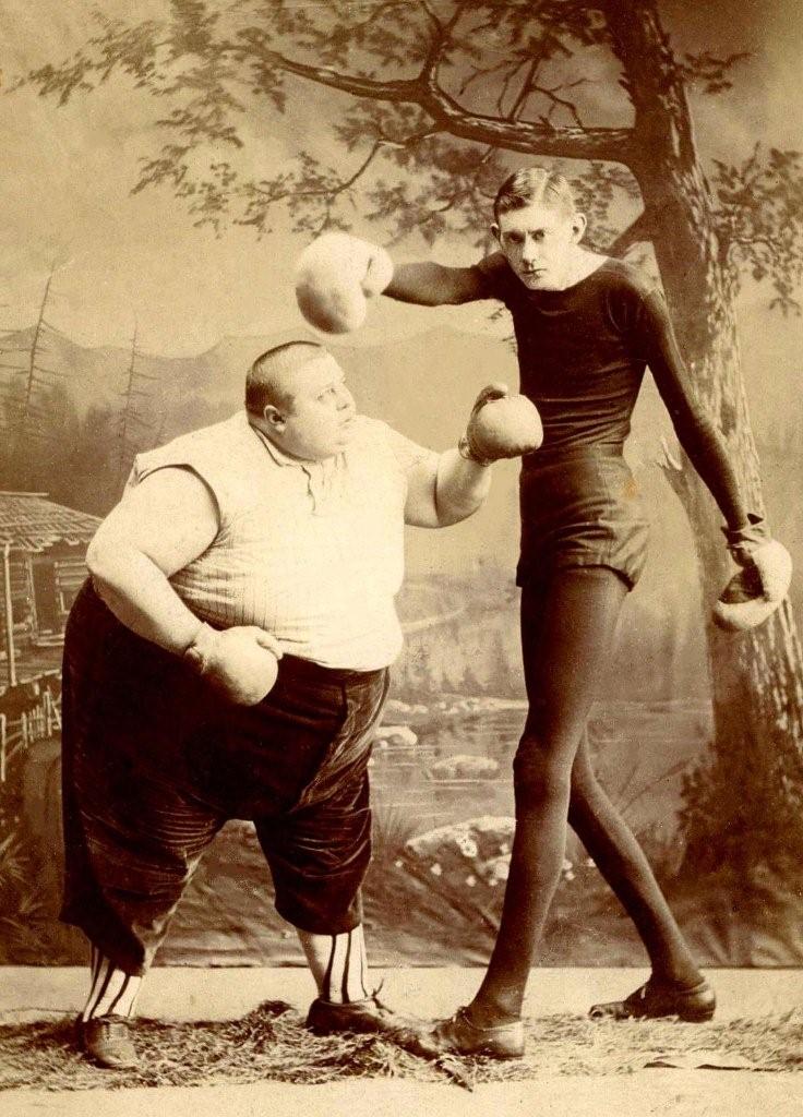 Sideshow boxers