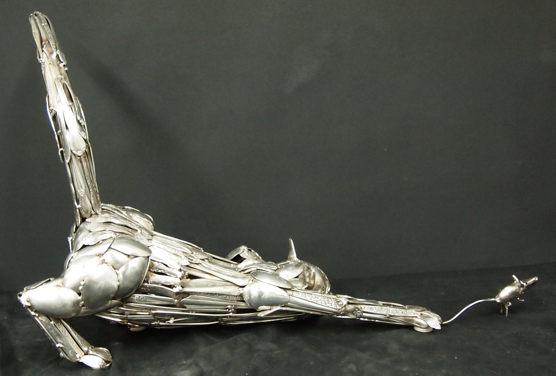 29 Animal Sculptures Made With Eating Utensils