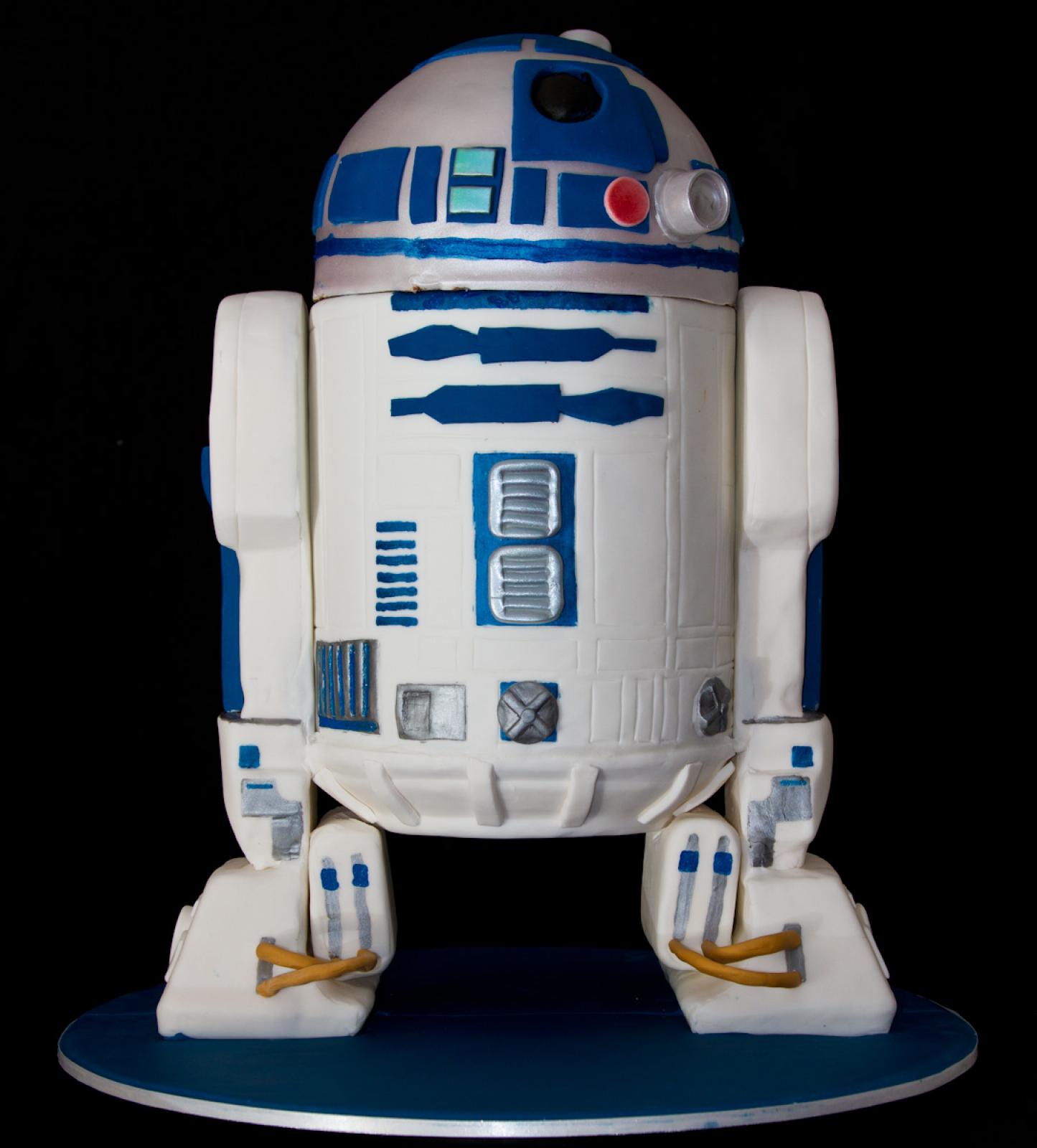 Good R2-D2 Cake