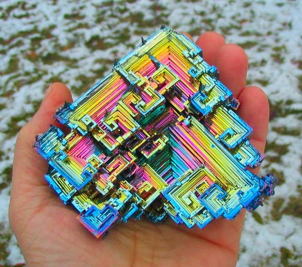 Bismuth Crystals is a chemical element with symbol Bi and atomic number 83. Bismuth