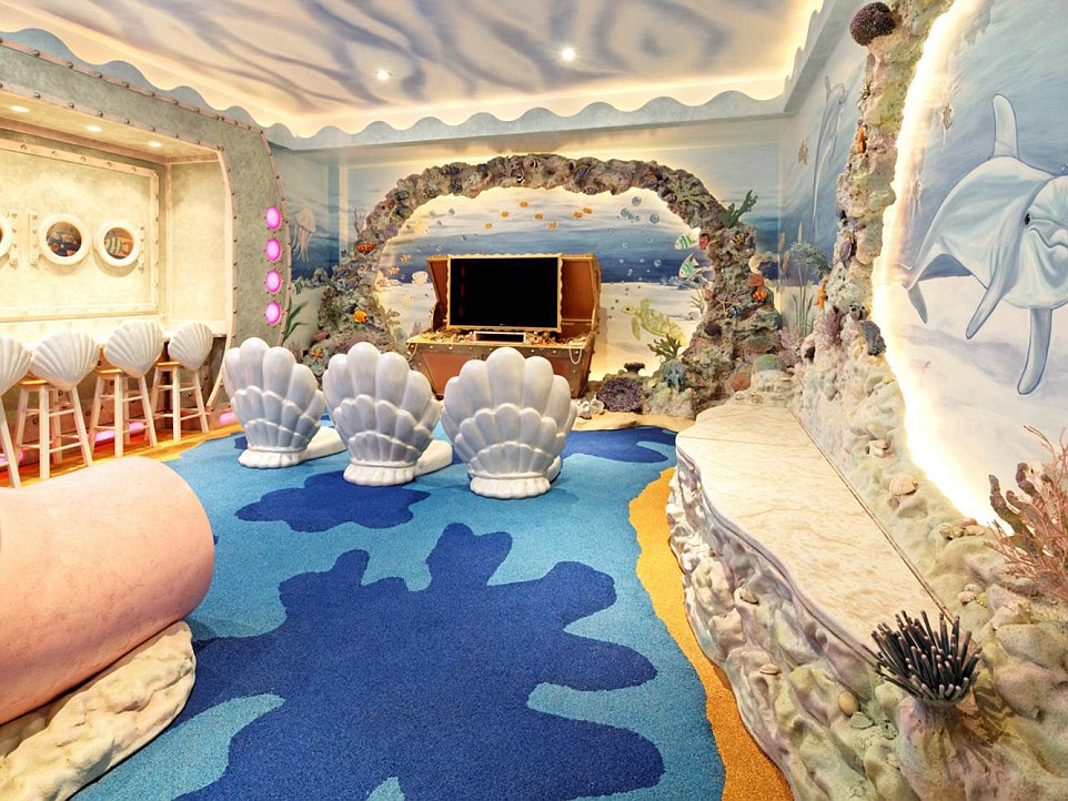 Under the sea, Inside this playroom design was used to mimic the ocean floor.