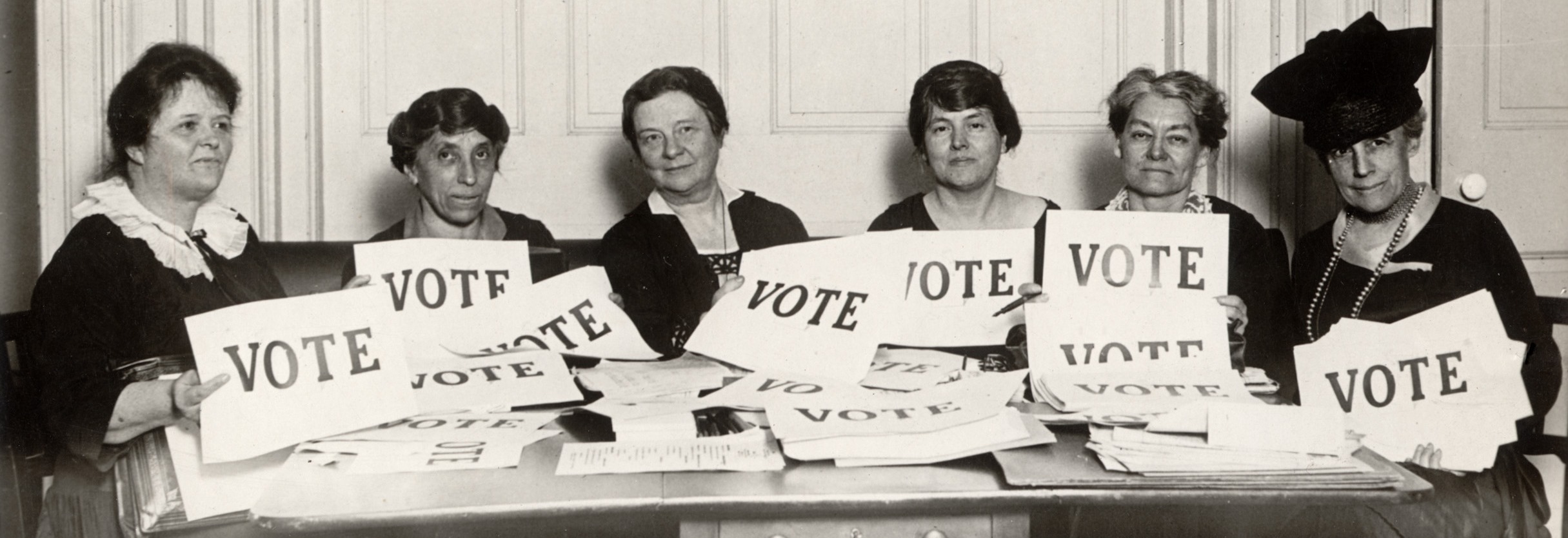 1920 Women win the vote