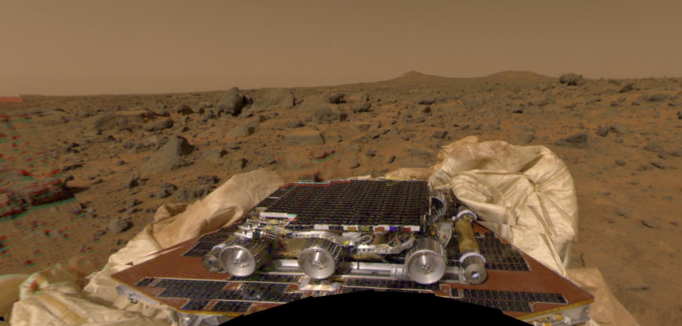 1997 Pathfinder lands on Mars, sending back astonishing photos