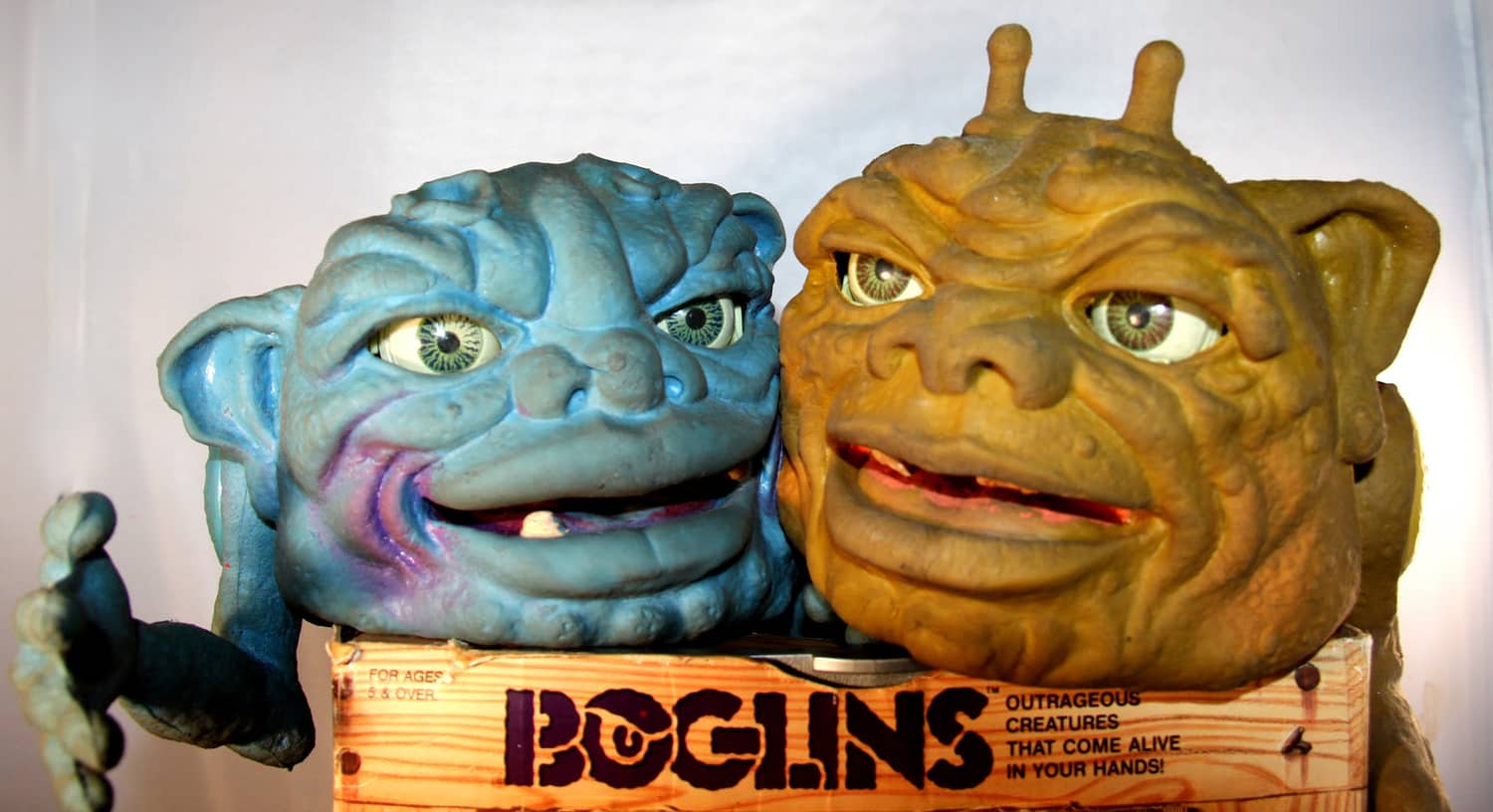 Boglins,From popular movies like Ghoulies, Gremlins and Critters, the Boglins line were a series of toys distributed by Mattel.