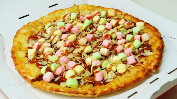 Pizza Hut, Morinaga Milk Caramel Candy with a special Morinaga Milk Caramel and marshmallow pizza