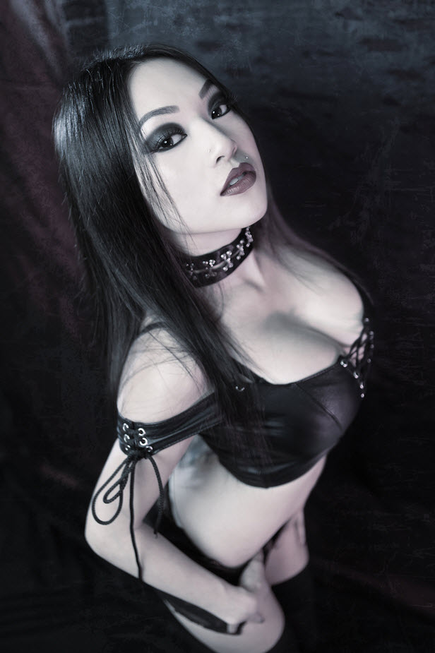 Hot Nude Pale Goth Girl