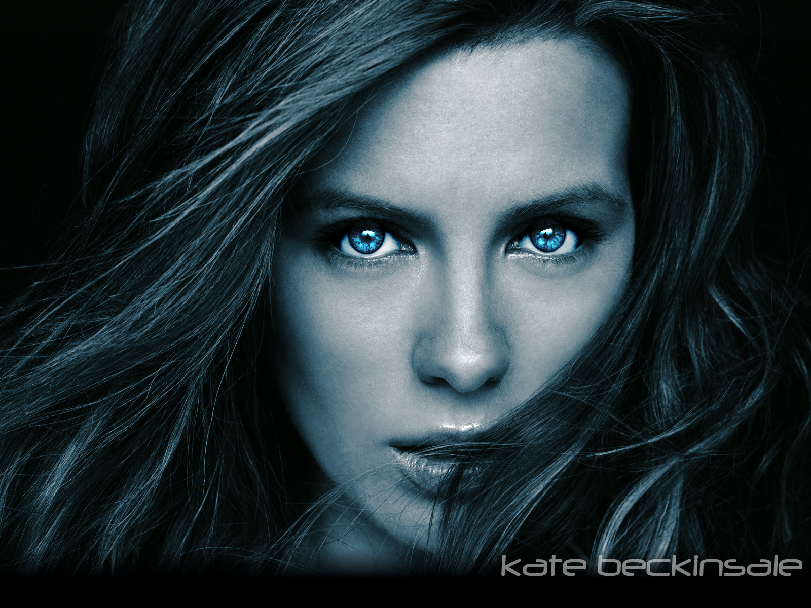 Kate Beckinsale Baby Blue