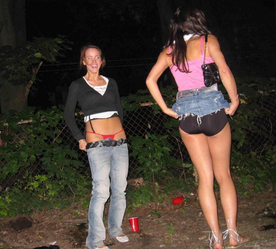 Drunk college party chicks