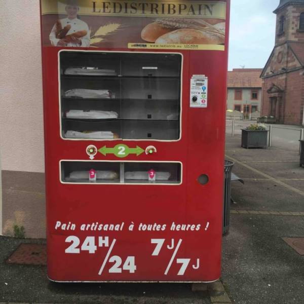 This vending machine sells fresh baguettes: