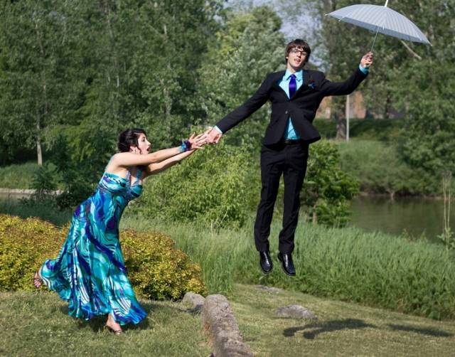 30 Times Proms Had Something Funny Going On