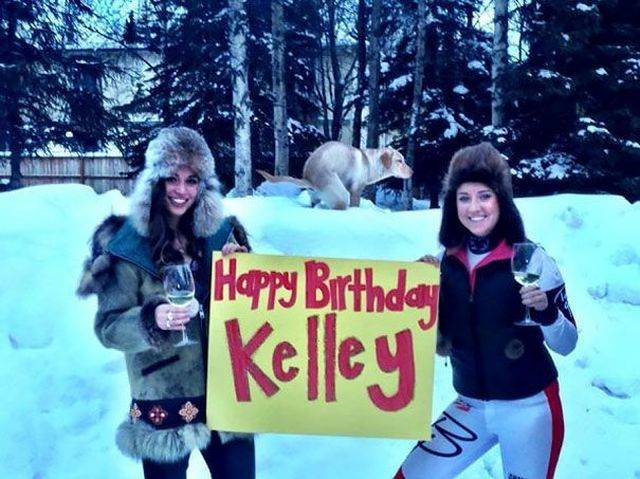 photobomb pooping dogs photobombing - Happy Birthday Kelley