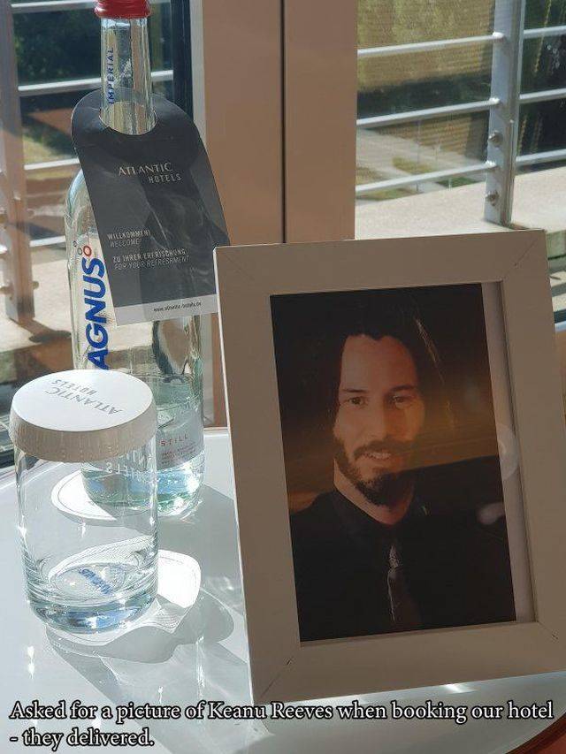 keanu reeves hotel - Atlantic Hotels Wigore Welcome 20 Imrer Erfrischens Fyresresanent Agnus Asked for a picture of Keanu Reeves when booking our hotel they delivered.