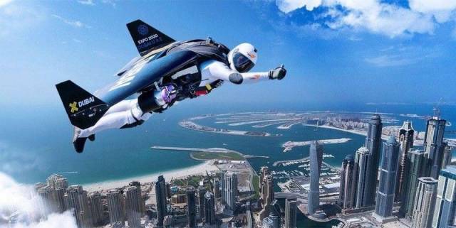 random pic dubai jetman - Re