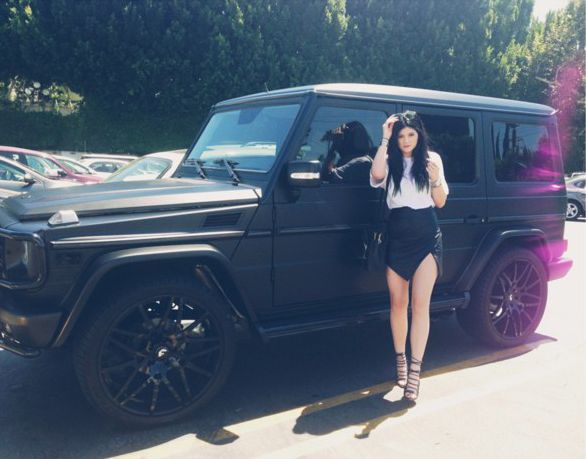 30 Times The Kardashians Matched Their Cars So Well