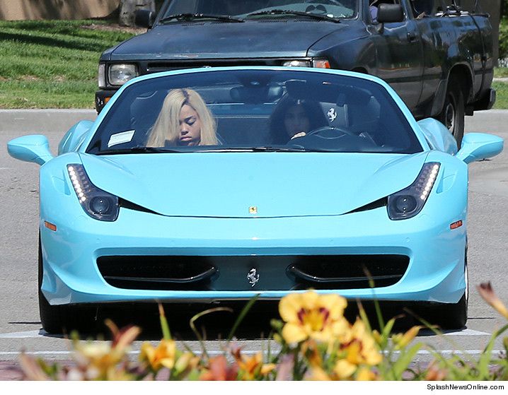 30 Times The Kardashians Matched Their Cars So Well