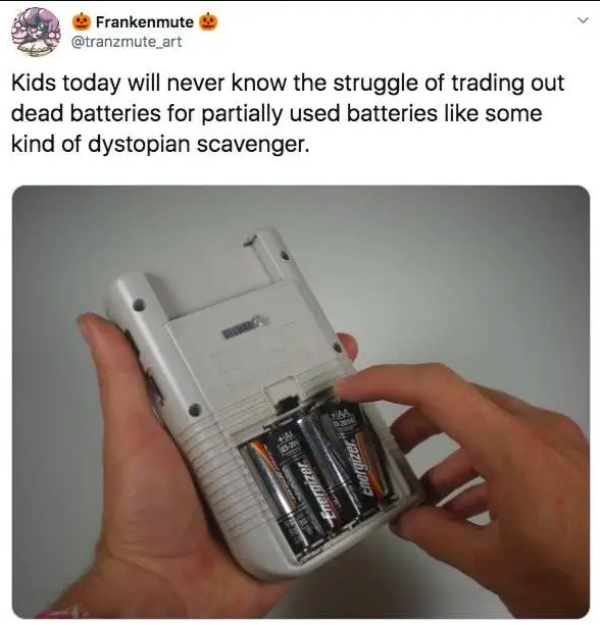 smartphone - Frankenmute Kids today will never know the struggle of trading out dead batteries for partially used batteries some kind of dystopian scavenger. Enciers Chergizer