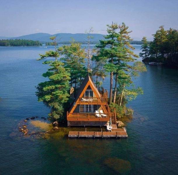 dream house by the river