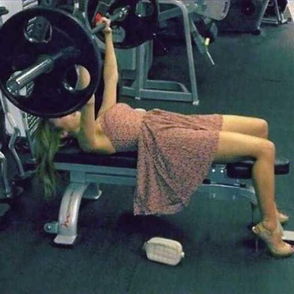 24 Gym Fails To Lift Your Spirits And Nothing Else