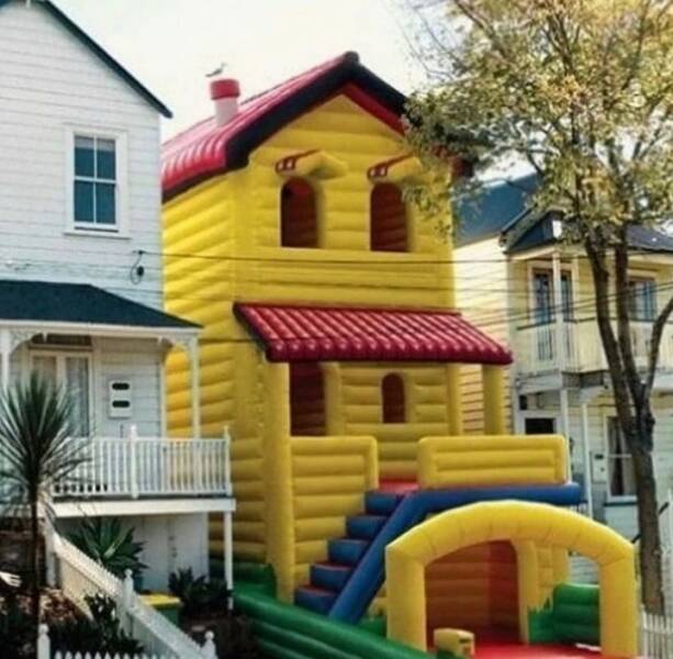 cool random photos - bouncy castle house