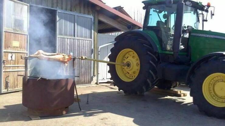 funny random pics - tractor spit roast