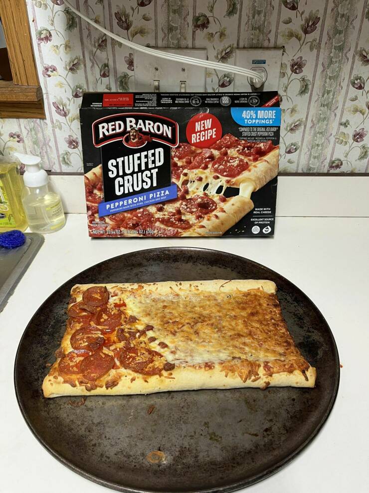 cool random pics - pizza - Red Baron Stuffed Crust Pepperoni Pizza With Pore On An Nit Net Wt 2384 07DATIBA 02. 6703 Vey Songs Dan Malta New Recipe 1.50 40% More Toppings Compared To The Original Rebar Stuffed Crust Pepperoni Pe L Made With Real Cheese Ex