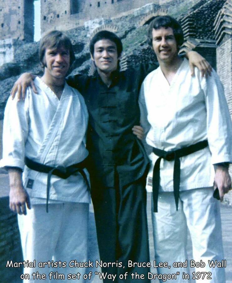 cool random pics - chuck norris bruce lee - Martial artists Chuck Norris, Bruce Lee, and Bob Wall on the film set of "Way of the Dragon" in 1972