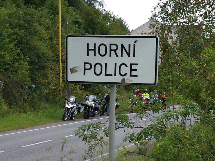 cool random photos - street sign - Horn Police