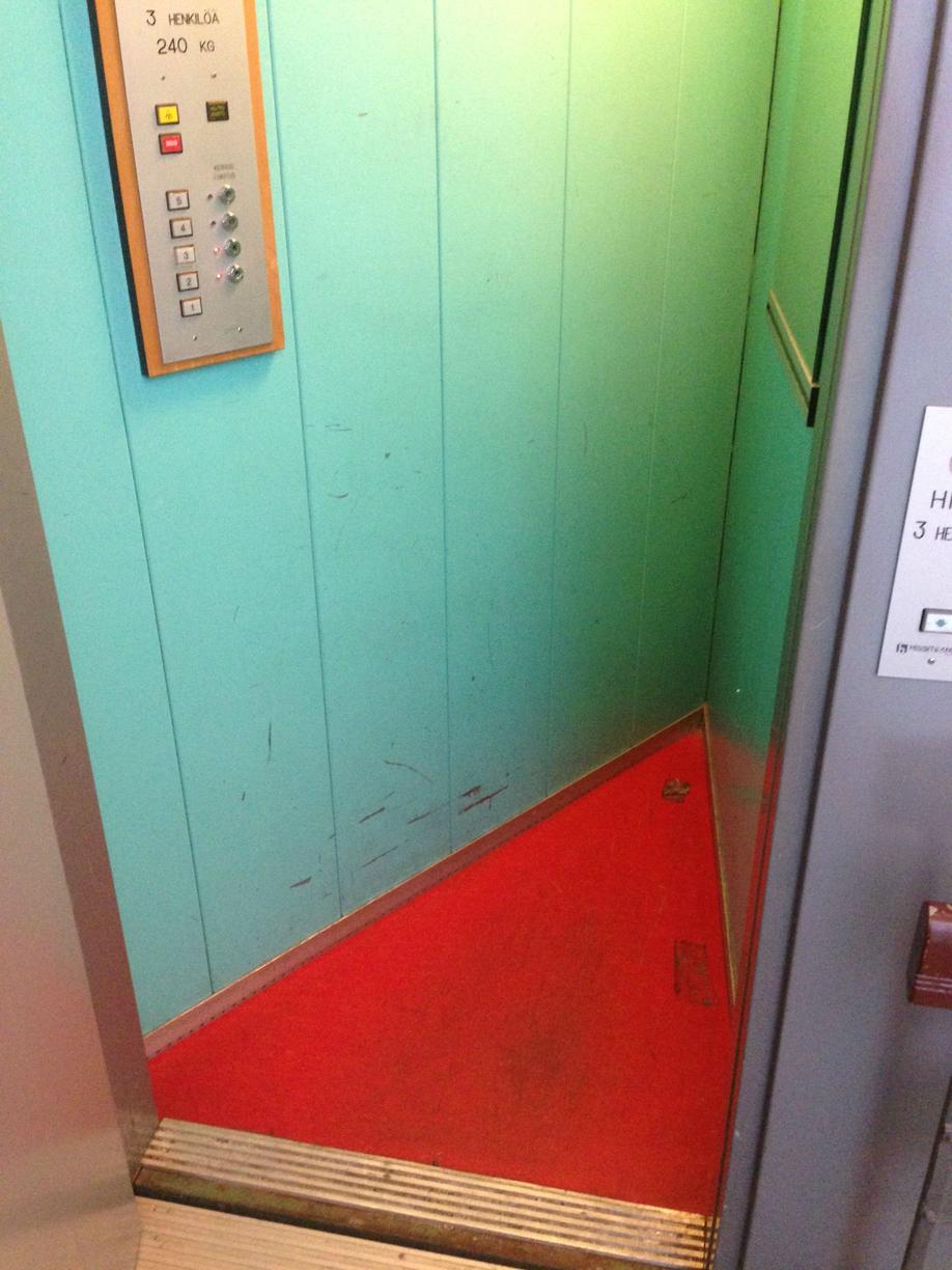 This triangle elevator