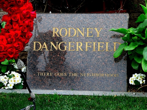 23 Morbidly Awesome Headstones
