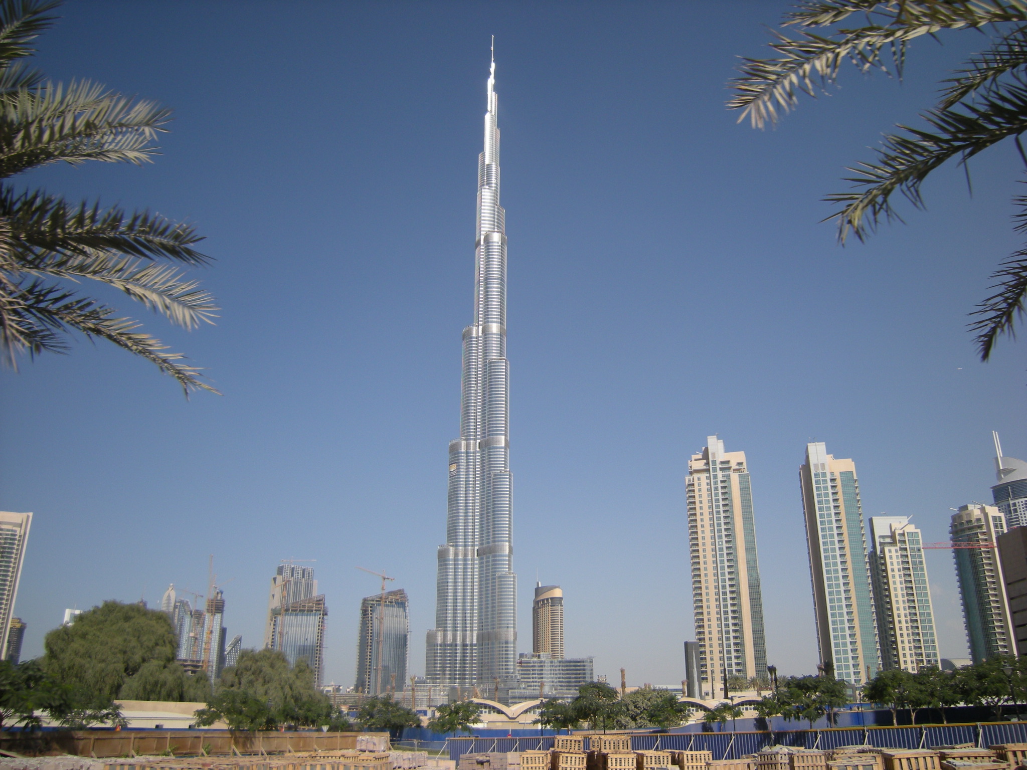 Burj Khalifa, Dubai: 2,722'