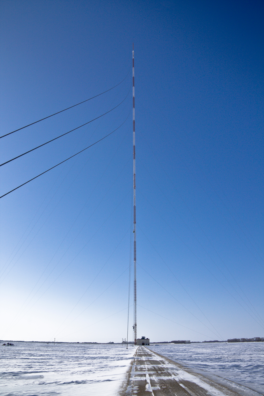 KVLY-TV mast, North Dakota: 2,063'