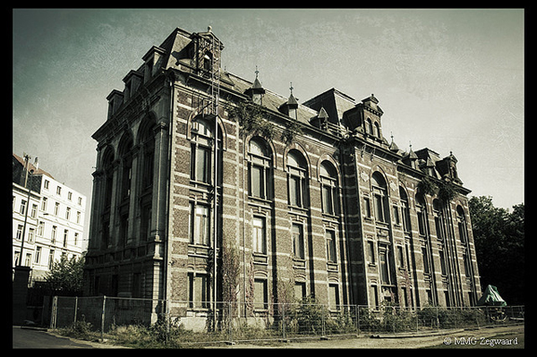 Ominous and imposing from the outside, this long-forgotten animal hospital in Belgium still houses a decomposing secret.