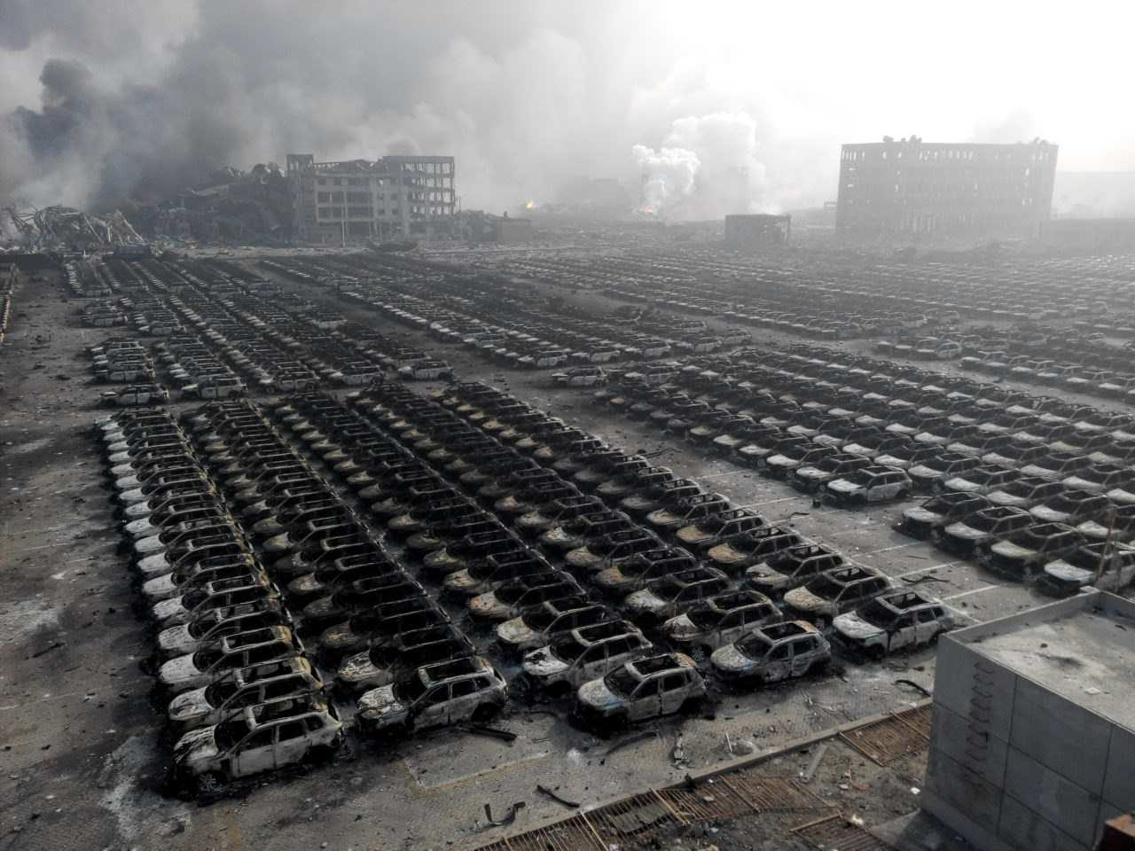 47 Photos of the Aftermath of the Tianjin Explosion