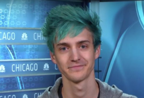 1) Ninja:

Average Weekly Followers: 6,121K-
Average Weekly Viewers: 105,977-
Estimated Weekly Income: $15,300-$18,300

If the name sounds familiar, he’s the guy who played Fortnite with Drake and is reportedly making over $560,000 a month on Twitch.