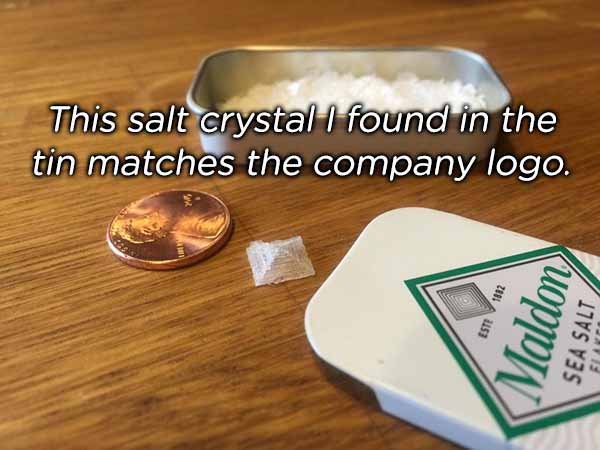 material - This salt crystal I found in the tin matches the company logo. 1812 Este Maldon Sea Salt F