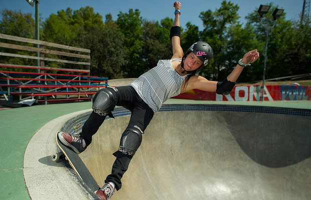 skateboarder - o Mona