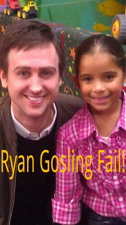 My friend told everyone that her daughter was going to do a skit with Ryan Gosling but that's not Ryan Gosling lmao. And she kept saying mo that's him its just that he looks skinnier in person.