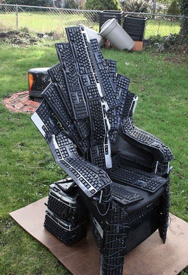 keyboard throne