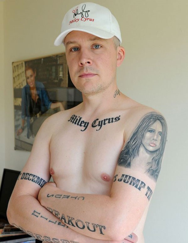 miley cyrus fan tattoos - lygon anley Cyrus ey Cyrus Oecemb Sjumi Enakout