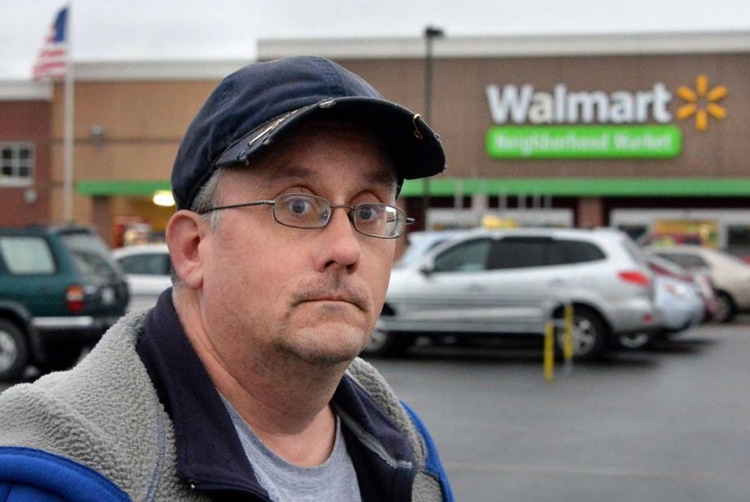 Wal-Mart worker fired after 18 years for turning in $350 cash found in Niskayuna store parking lot too slowly
