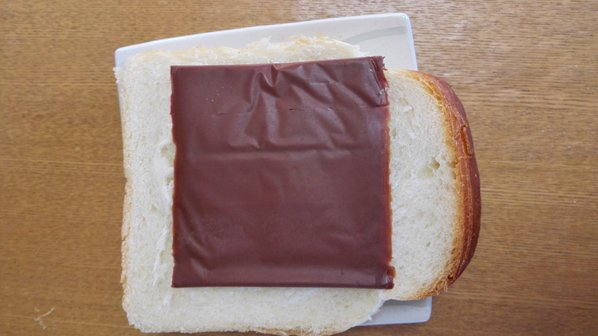 But while this chocolate is of course great for when you’re entertaining company, we know what you’re all thinking: Can I slap a slice on a piece of bread for an instantaneous dessert sandwich?