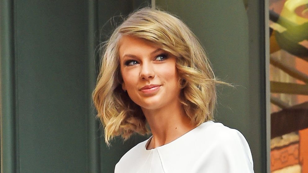 Taylor Swift – $80 Million-Taylor Swift released her hit album, 1989 back in 2014, and it continues to be a best-selling album. The singer grossed $4 million per city on her 1989 World Tour, and her album keeps topping the Billboard charts.