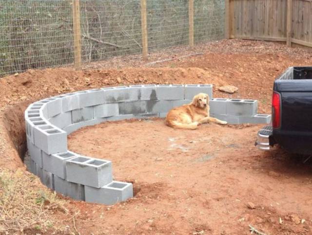 Visual Guide For Building A Backyard Fire Pit With Blocks And Stones (18 pics)