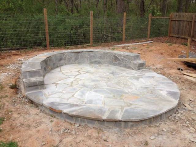 Visual Guide For Building A Backyard Fire Pit With Blocks And Stones (18 pics)