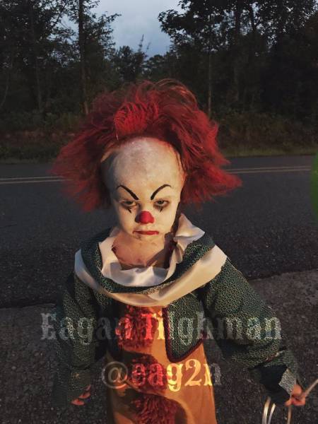 Pennywise From “It” Is Alive Thanks To These Creative Brothers!