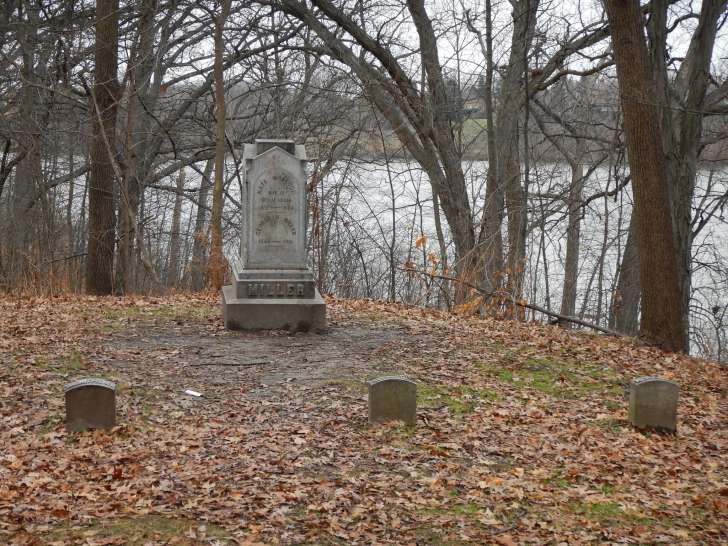 haunted cemeteries in wisconsin